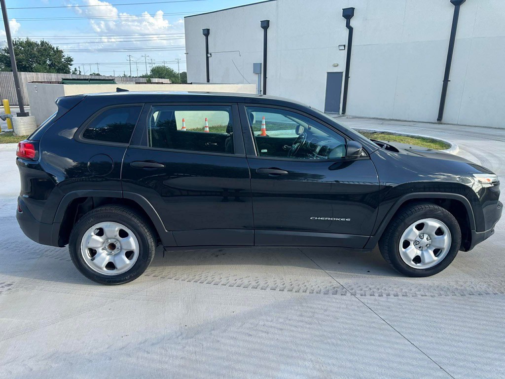 2016 Jeep Cherokee Image 4