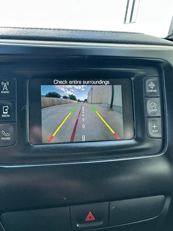 2016 Jeep Cherokee Image 9