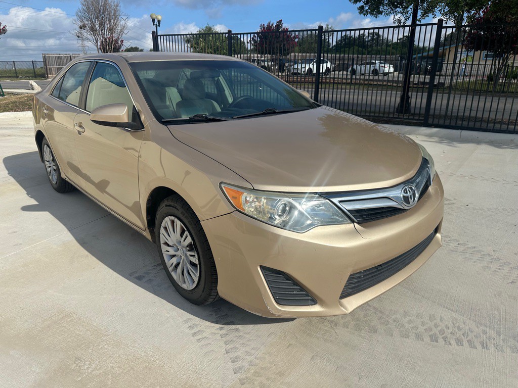 2012 Toyota Camry Image 7