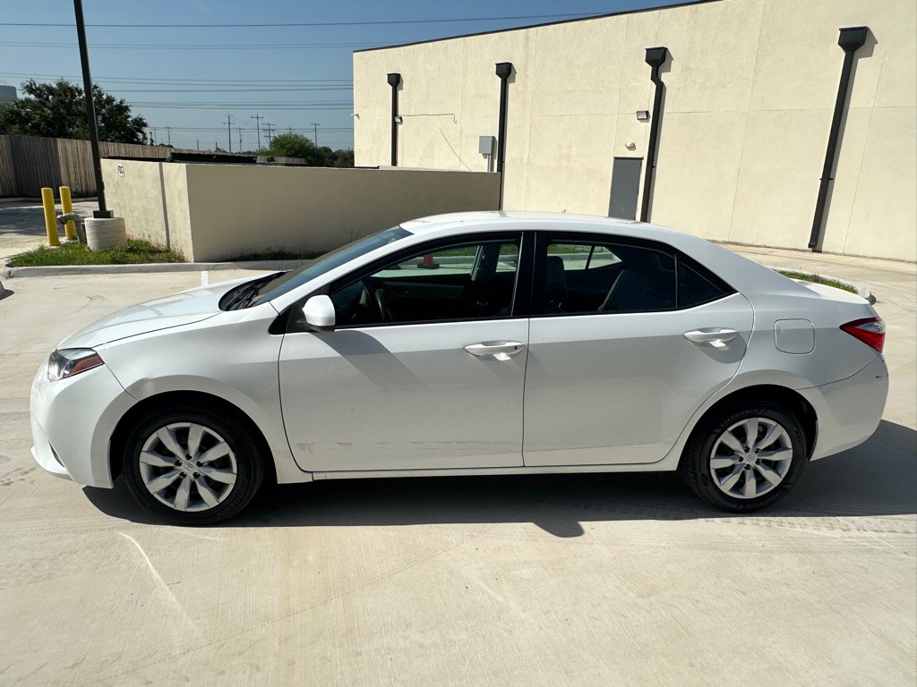 2016 Toyota Corolla Image 2