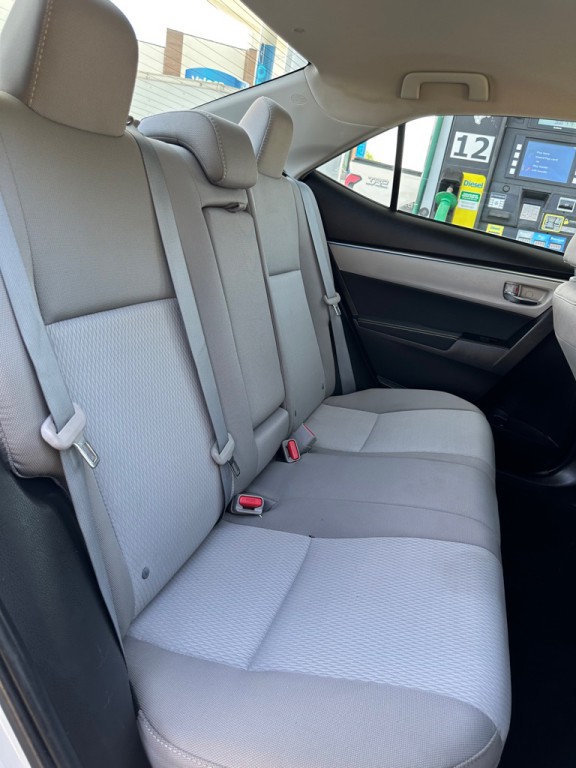 2016 Toyota Corolla Image 11
