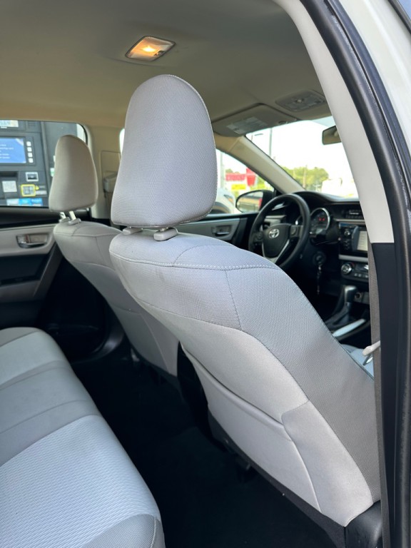 2016 Toyota Corolla Image 12