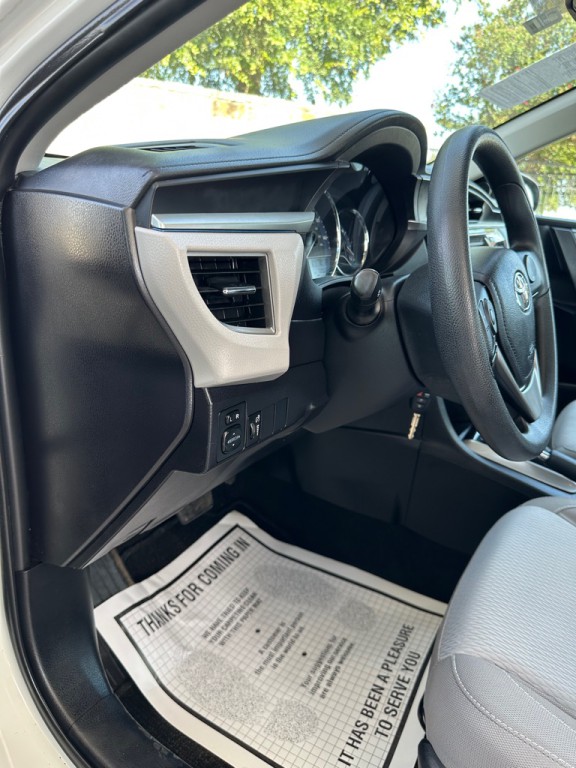 2016 Toyota Corolla Image 16