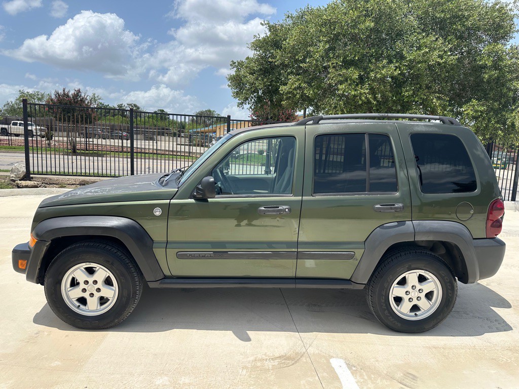 2007 Jeep Liberty Image 2