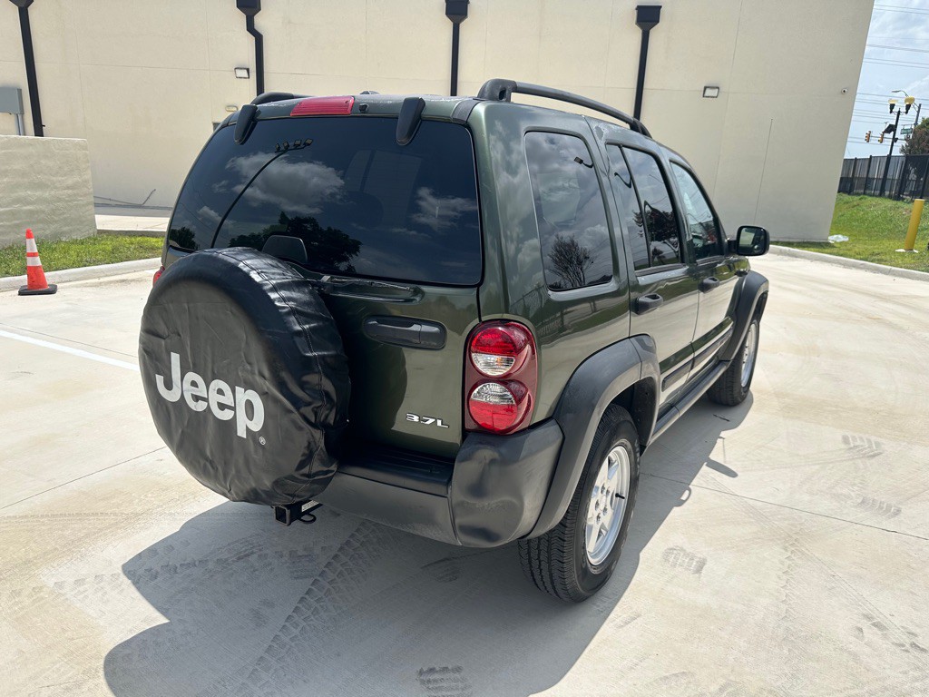2007 Jeep Liberty Image 5