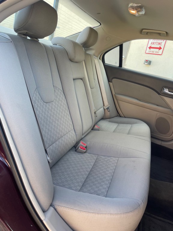 2011 Ford Fusion Image 10