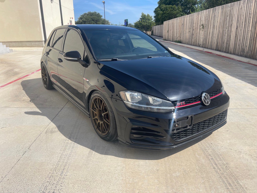 2019 Volkswagen GTI Image 3