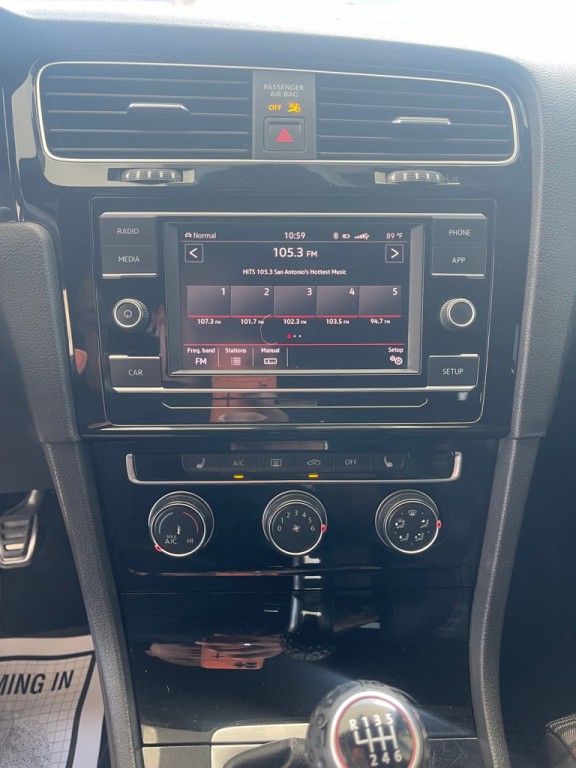 2019 Volkswagen GTI Image 17