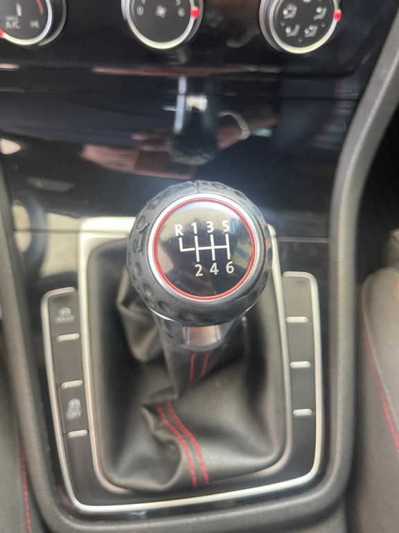 2019 Volkswagen GTI Image 18