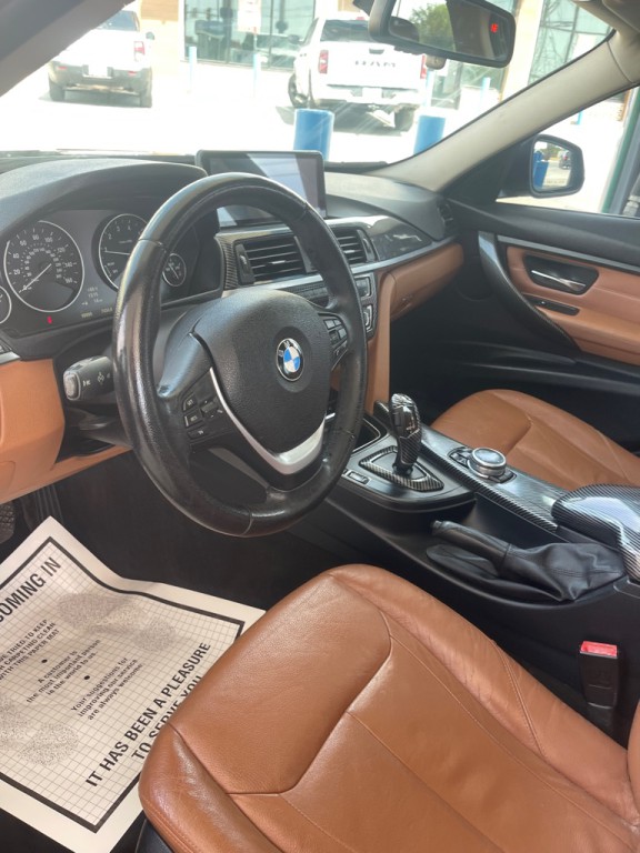 2014 BMW 3 Series Image 15