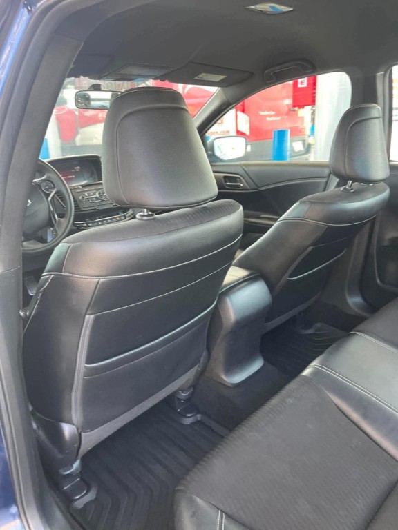 2016 Honda Accord Image 13