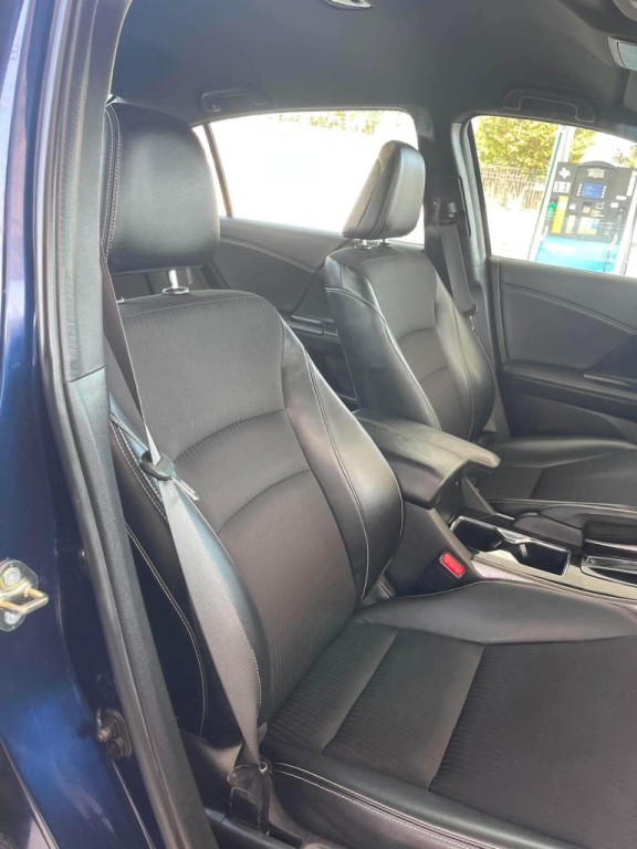 2016 Honda Accord Image 15