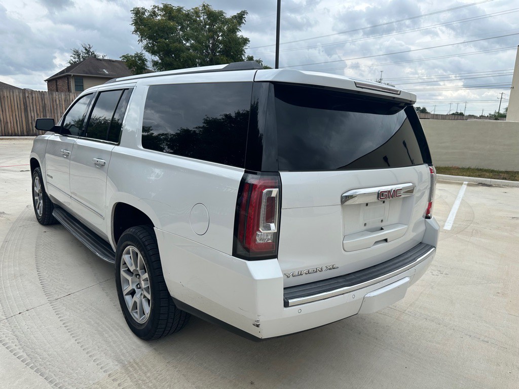 2018 GMC Yukon Image 3