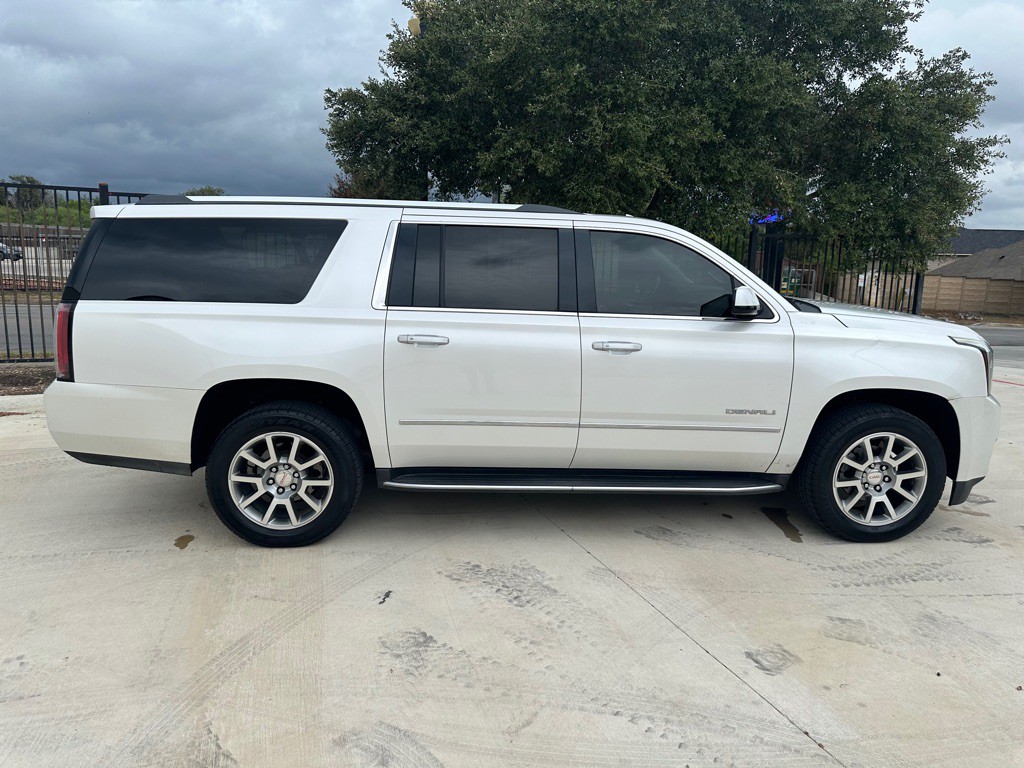 2018 GMC Yukon Image 6