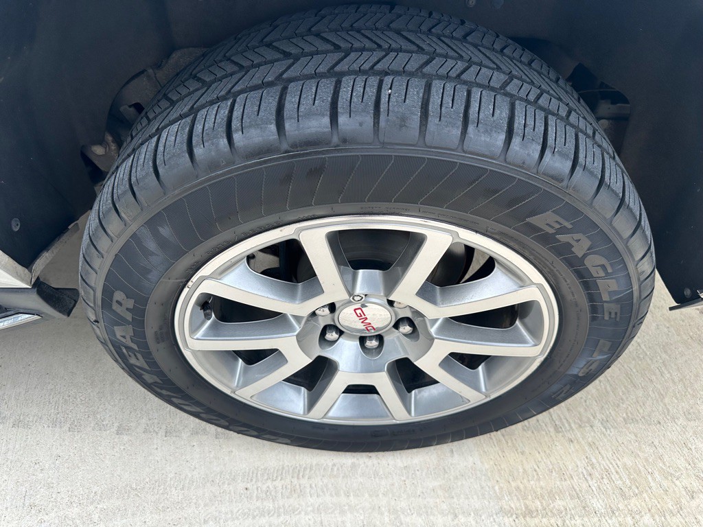 2018 GMC Yukon Image 9
