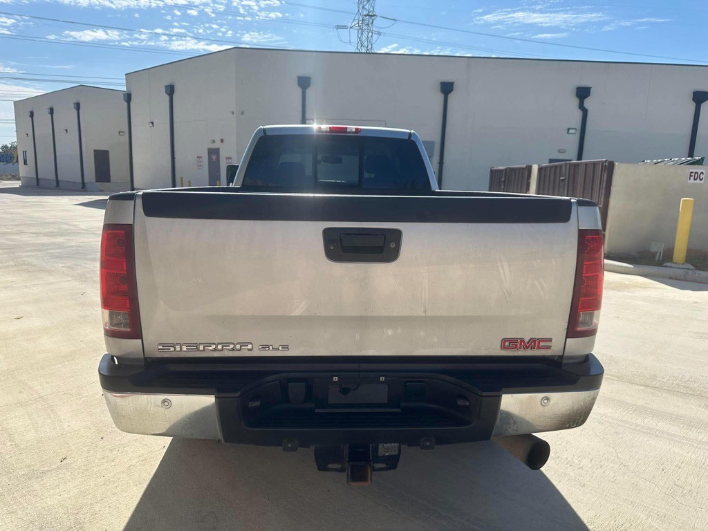 2011 GMC Sierra Image 7