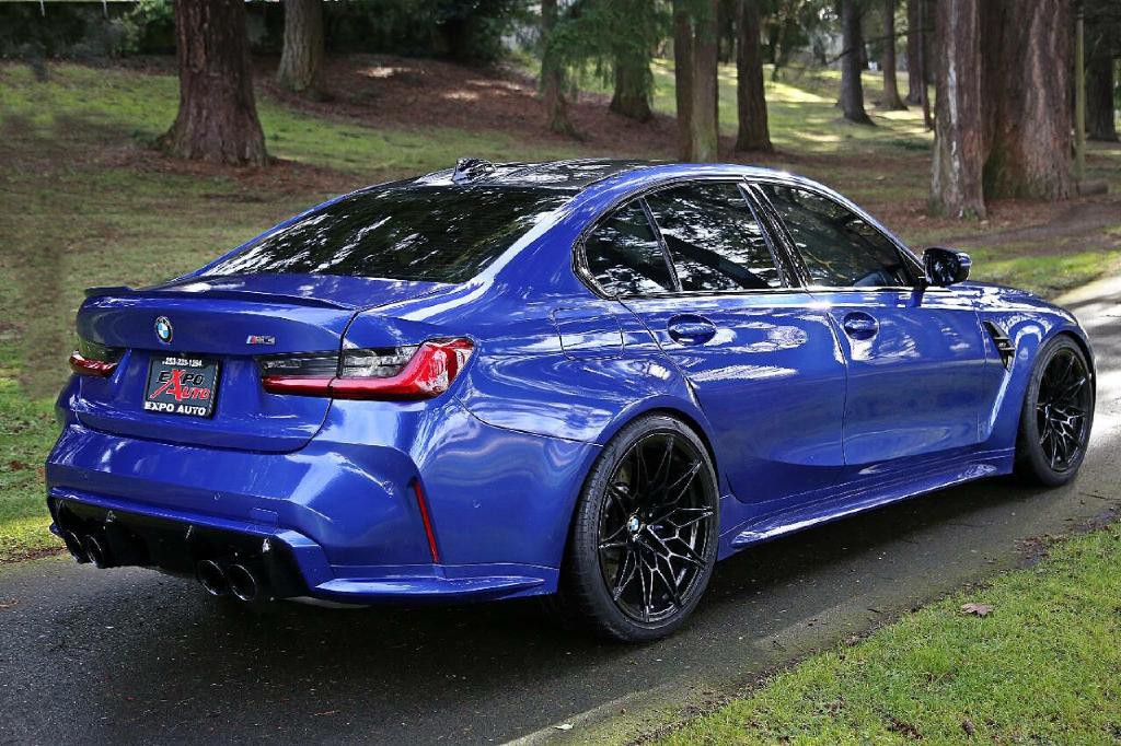 2022 BMW M3 Image 8