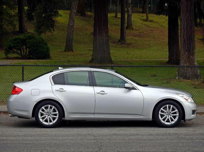 2009 INFINITI G37 Image 9