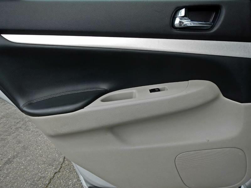 2009 INFINITI G37 Image 19