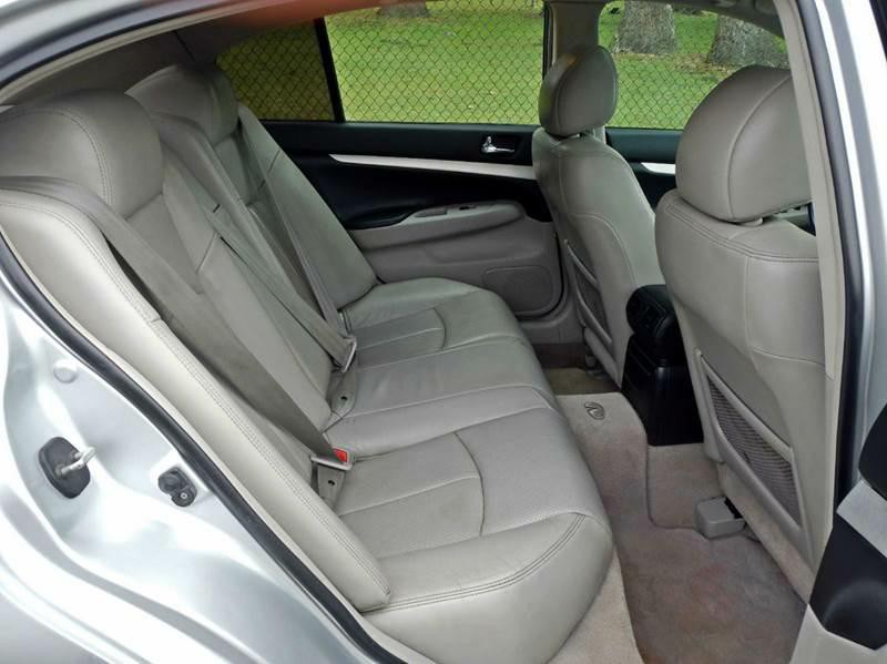 2009 INFINITI G37 Image 24