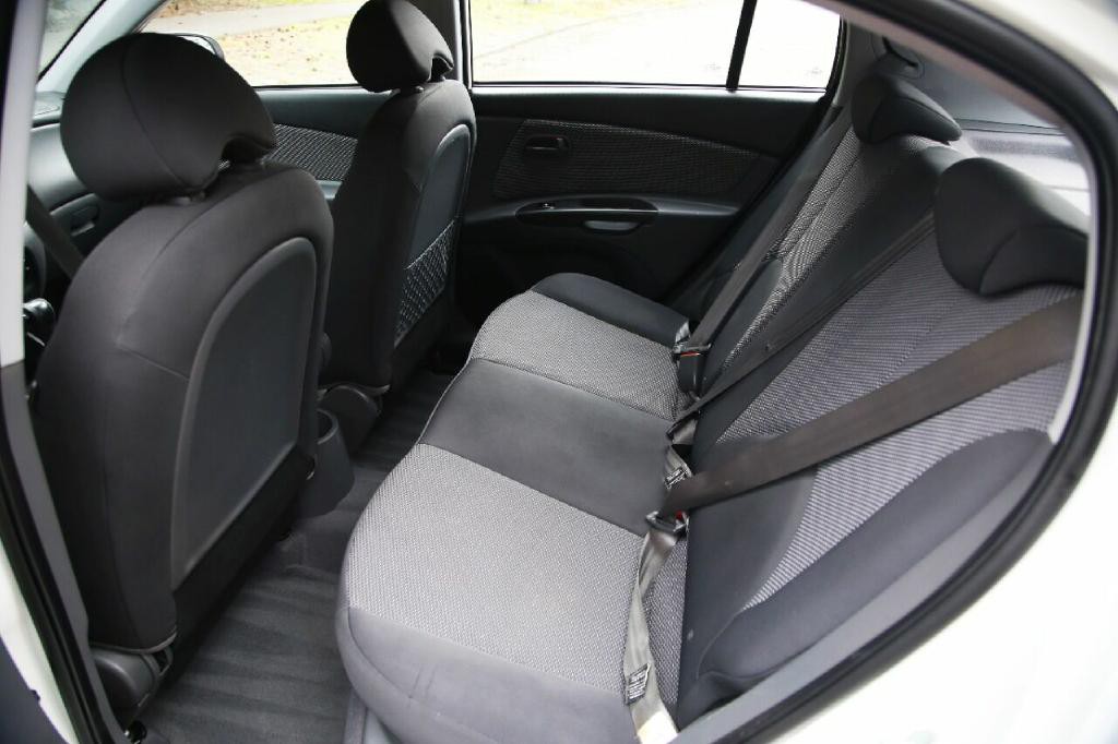 2010 Kia Rio Image 15