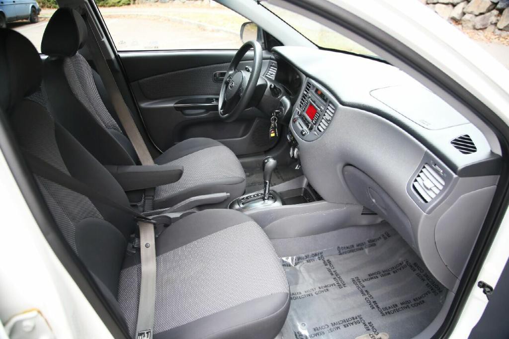 2010 Kia Rio Image 17