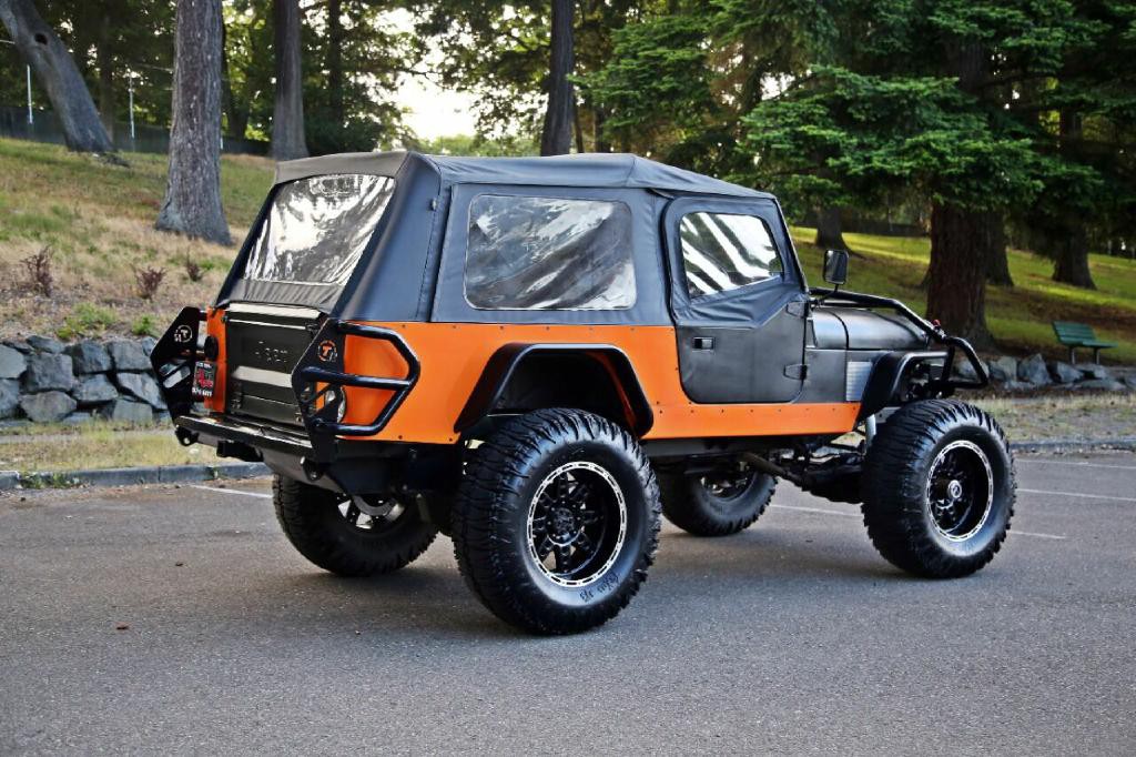 1984 Jeep Scrambler Image 9