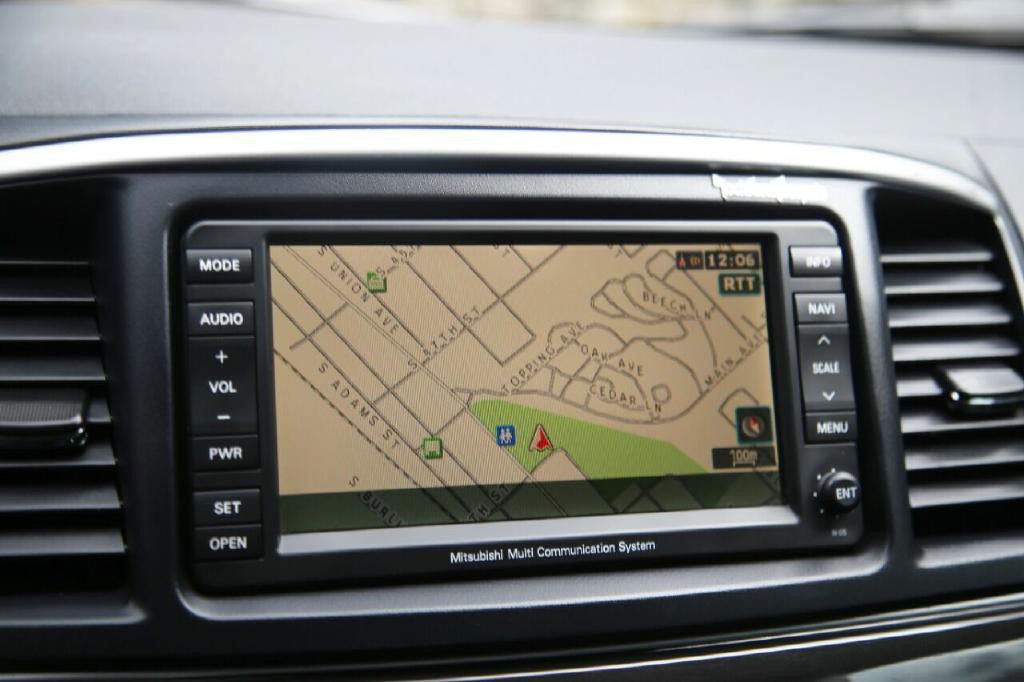 2011 Mitsubishi Lancer Image 24