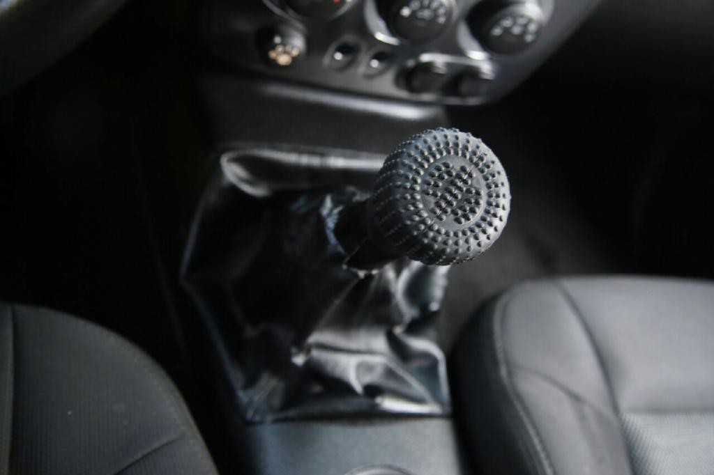 2007 HUMMER H3 Image 24