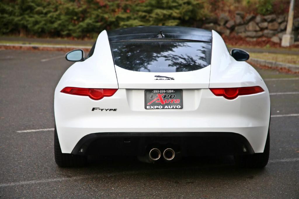 2017 Jaguar F-TYPE Image 7