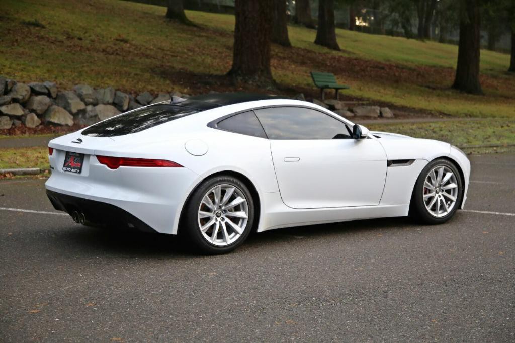 2017 Jaguar F-TYPE Image 9