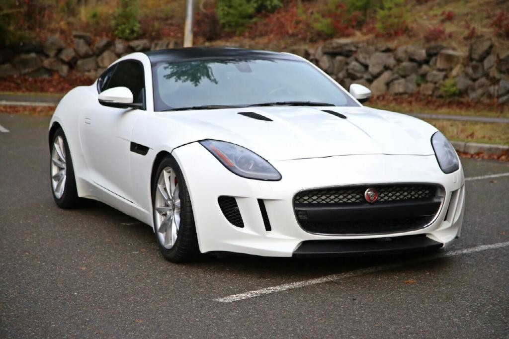 2017 Jaguar F-TYPE Image 12