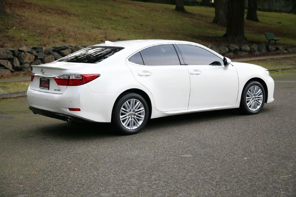 2015 Lexus ES 350 Image 8
