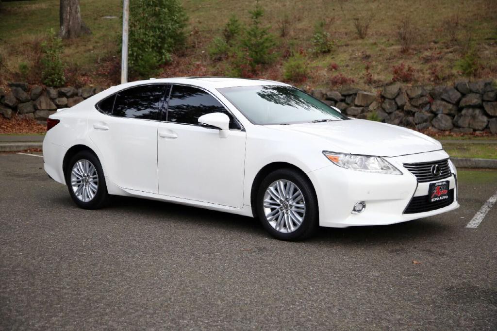 2015 Lexus ES 350 Image 10