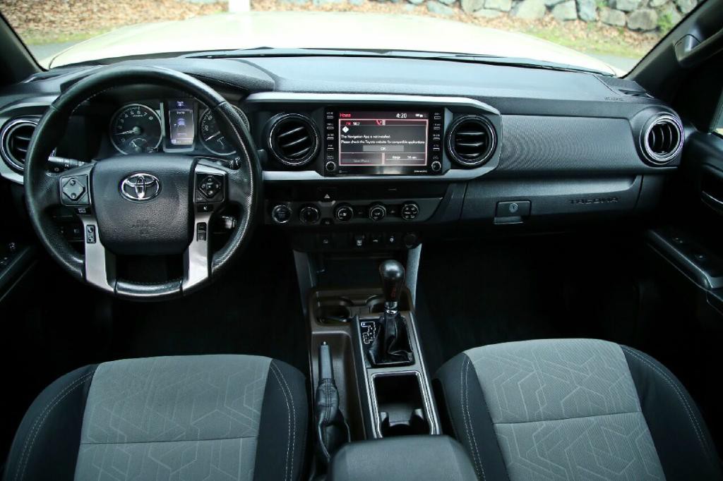 2020 Toyota Tacoma Image 19
