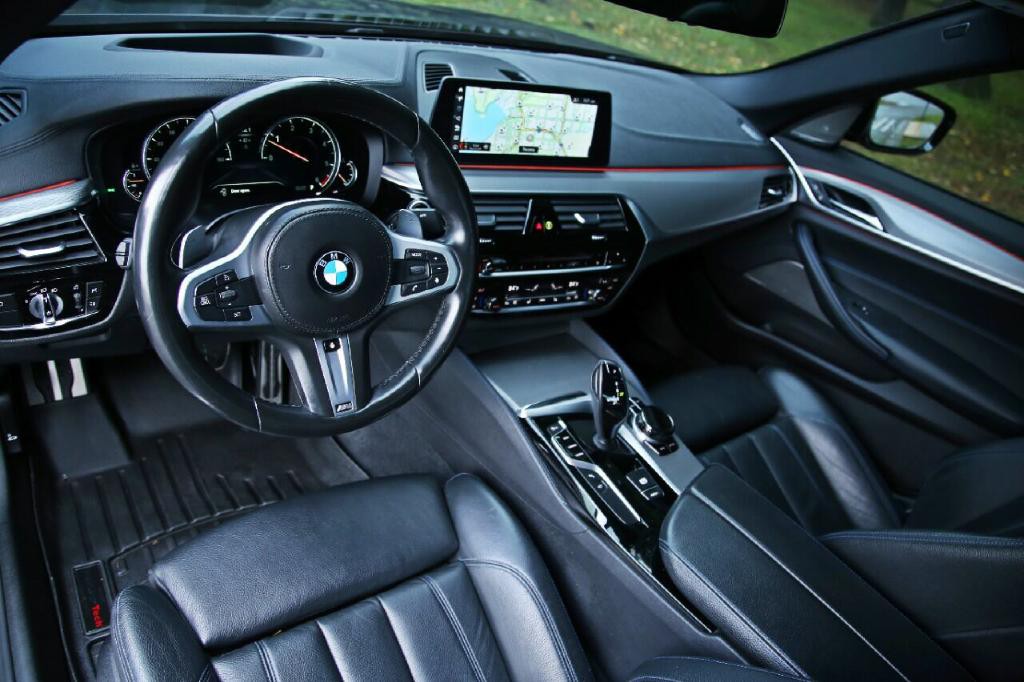 2018 BMW 5 Series Image 18