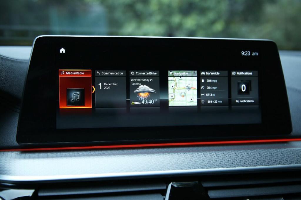 2018 BMW 5 Series Image 23