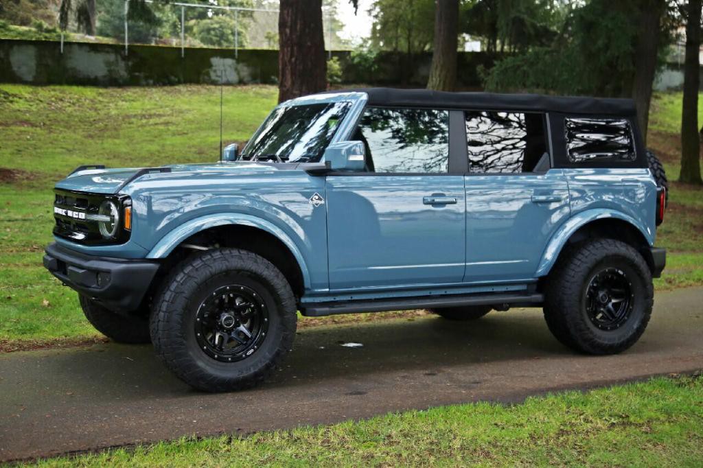 2021 Ford Bronco Image 3