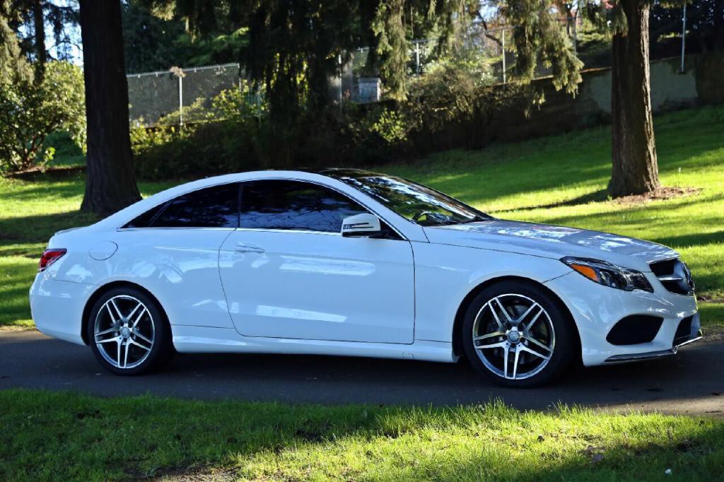 2016 Mercedes-Benz E-Class Image 10