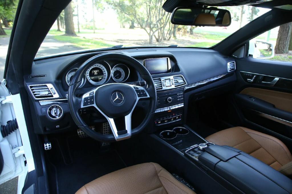 2016 Mercedes-Benz E-Class Image 14