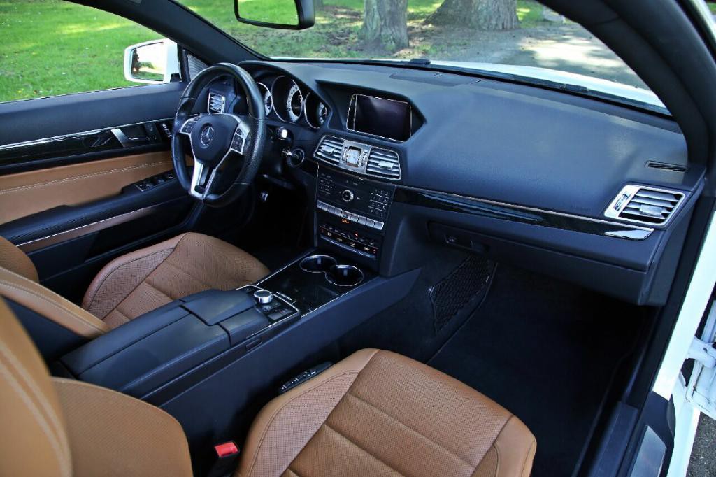 2016 Mercedes-Benz E-Class Image 17