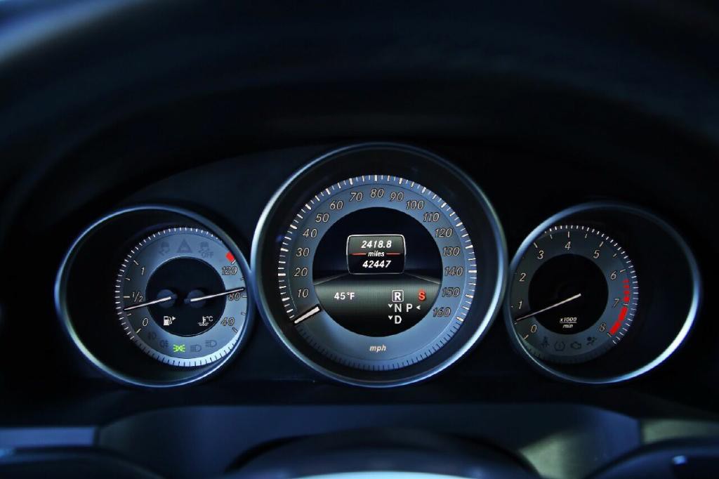 2016 Mercedes-Benz E-Class Image 22
