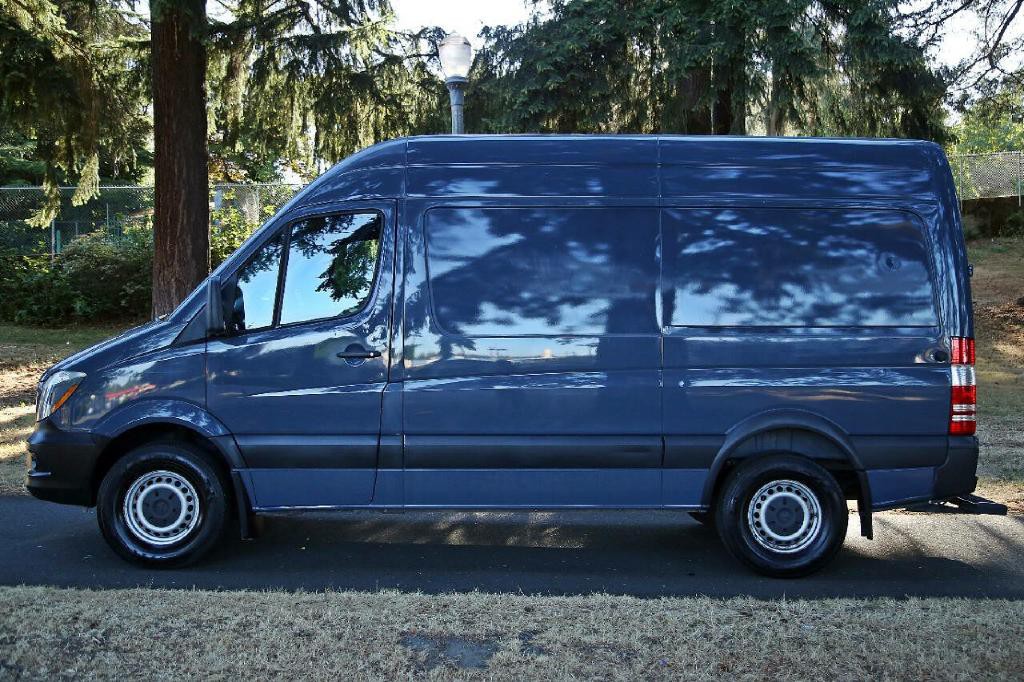 2018 Mercedes-Benz Sprinter Image 3