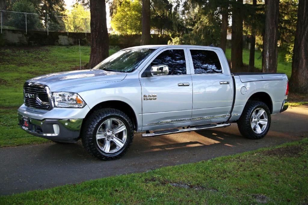 2017 RAM 1500 Image 3