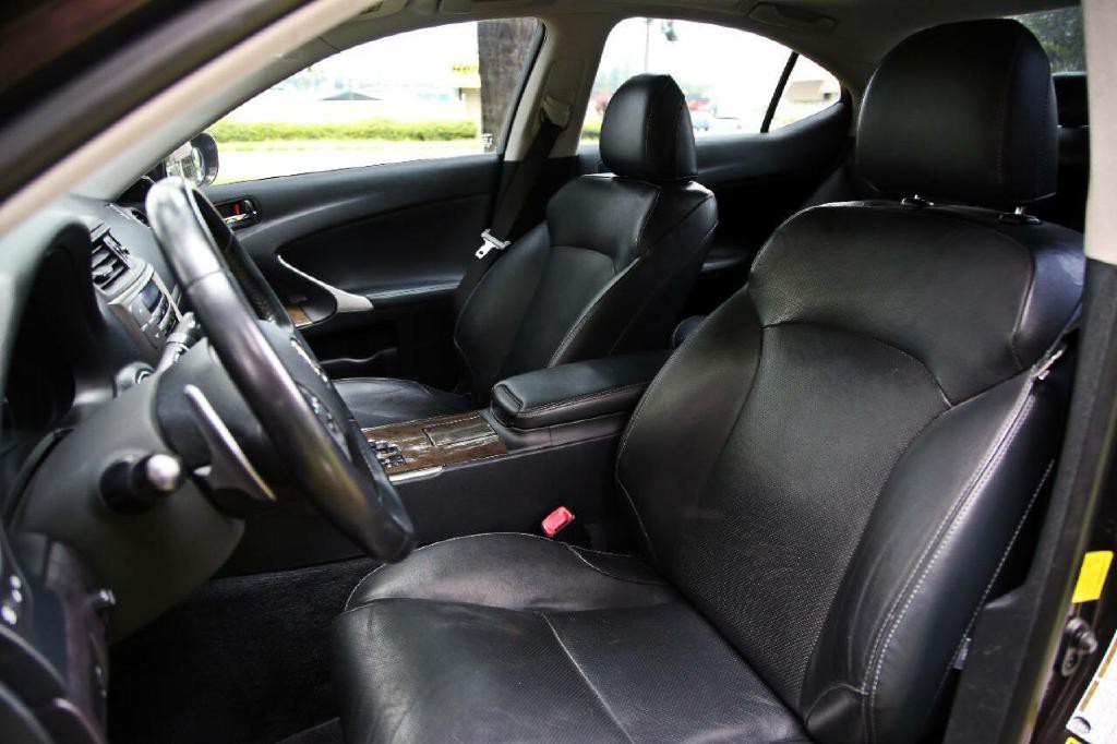 2012 Lexus IS 250 Image 12