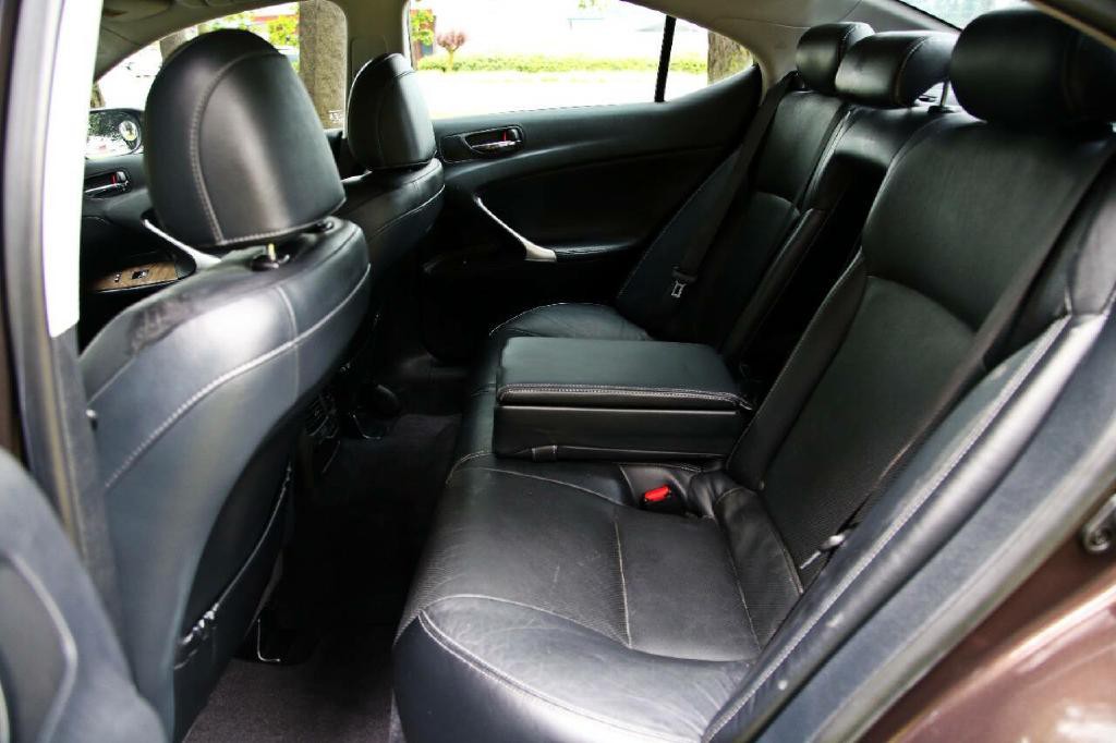 2012 Lexus IS 250 Image 13