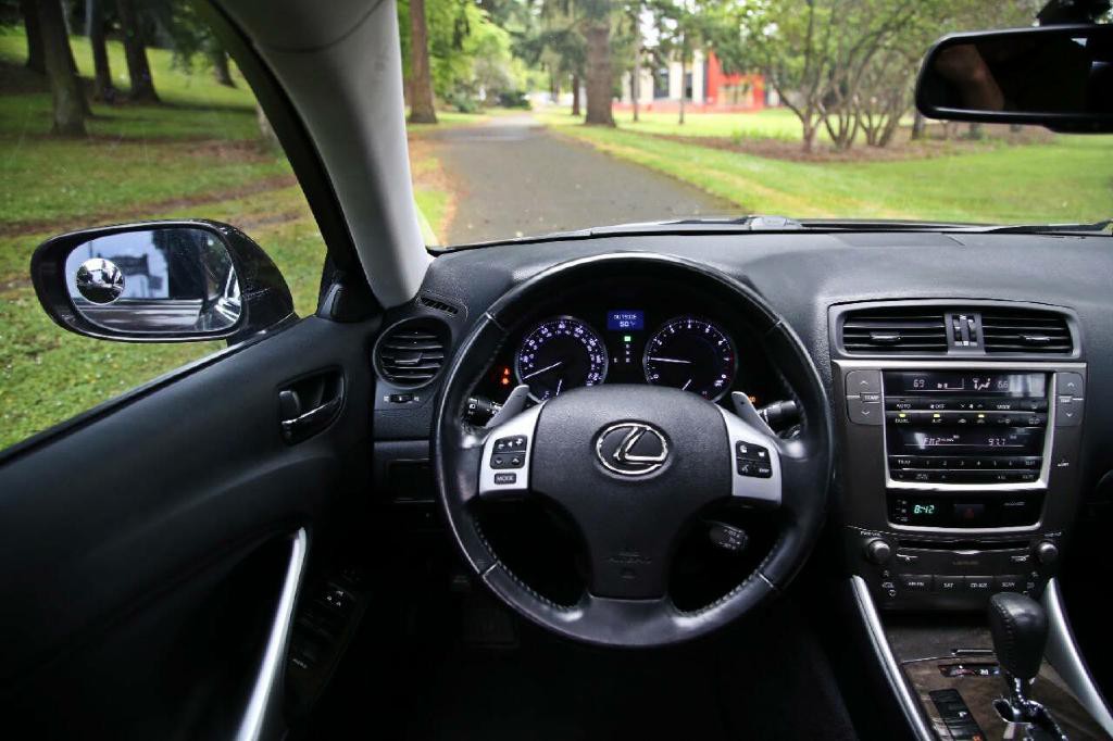 2012 Lexus IS 250 Image 19