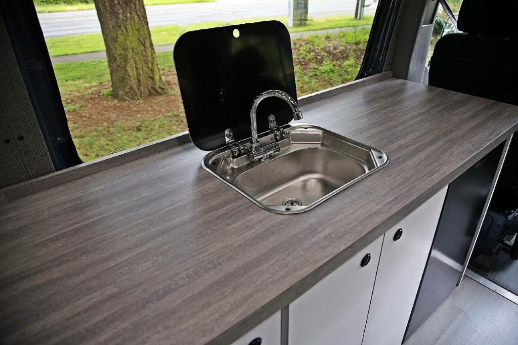 2018 Mercedes-Benz Sprinter Image 30