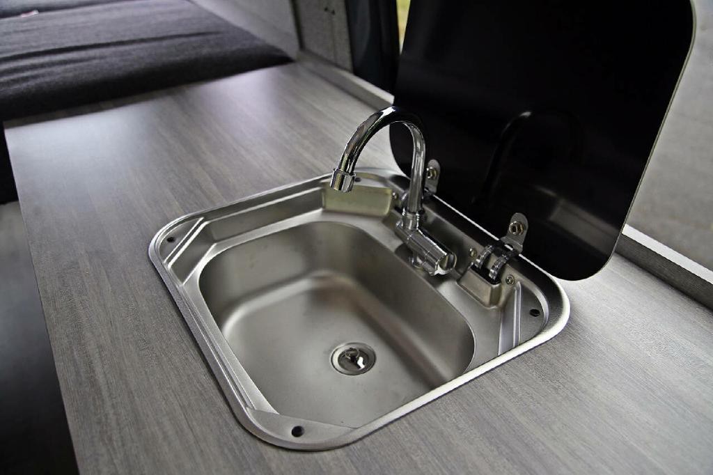 2018 Mercedes-Benz Sprinter Image 32
