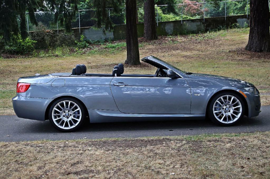 2013 BMW 3 Series Image 9